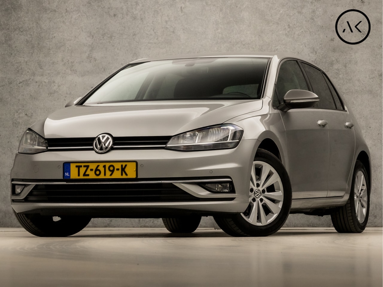 Volkswagen Golf - 1.0 TSI Sportline (APPLE CARPLAY, GROOT NAVI, CLIMATE, STOELVERWARMING, DYNAMISCHE KNIPPER - AutoWereld.nl