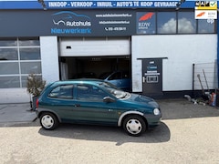 Opel Corsa - 1.4i Strada met stuurbekrachtiging, NAP en een ruime APK