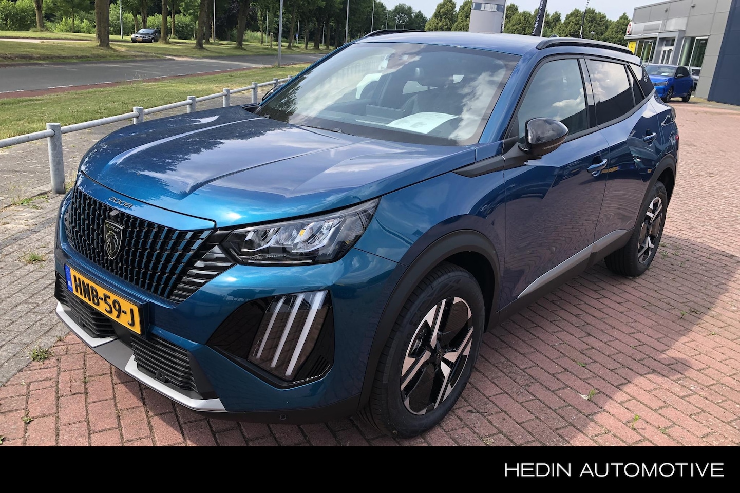Peugeot 2008 - 1.2 Hybrid 145 Allure | Vision & Drive Assist plus Pack | Navigation & Access Pack | - AutoWereld.nl