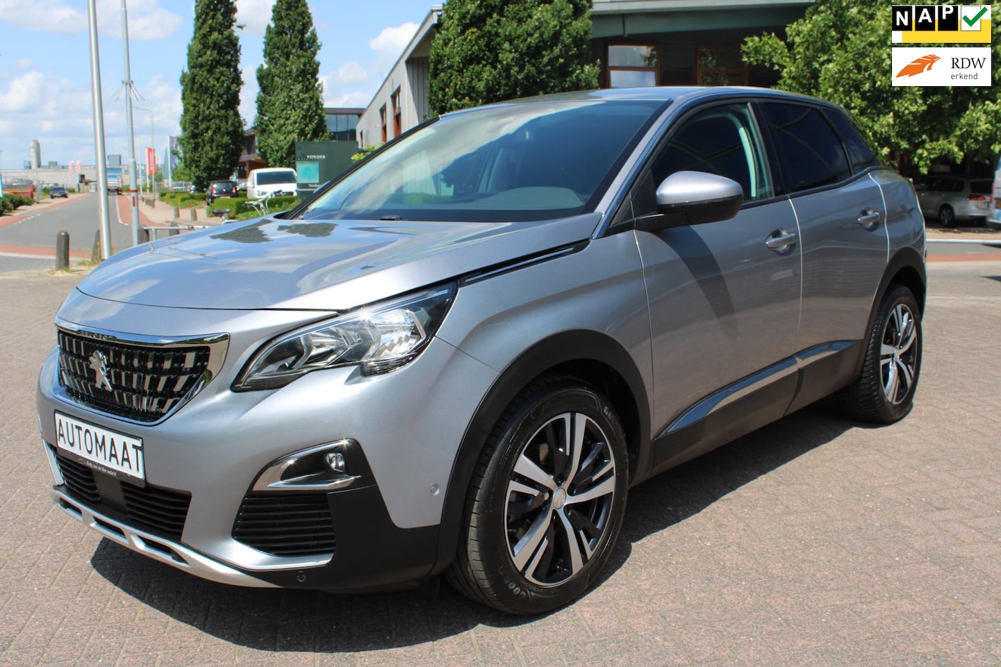 Peugeot 3008 - 1.2 PureTech Allure AUTOMAAT NIEUWE DISTRIBUTIERIEM - AutoWereld.nl