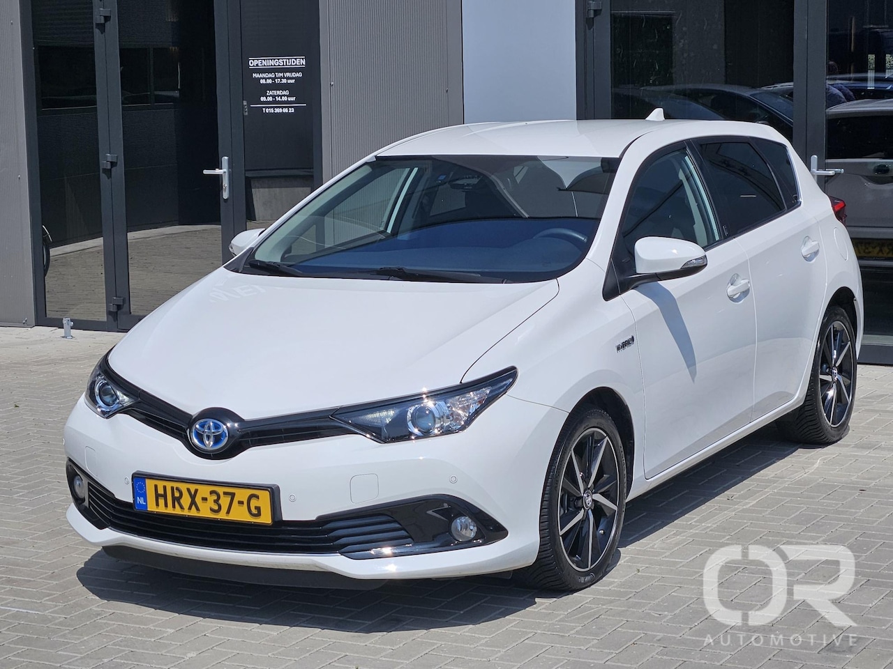 Toyota Auris - 1.8 Hybrid Dynamic Ultimate 33.000km 1e eig - AutoWereld.nl