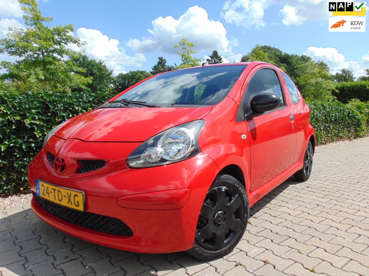 Toyota Aygo - 1.0-12V , 150.591km N.A.P , Stuurbekrachtiging , Zuinige Auto !!! - AutoWereld.nl