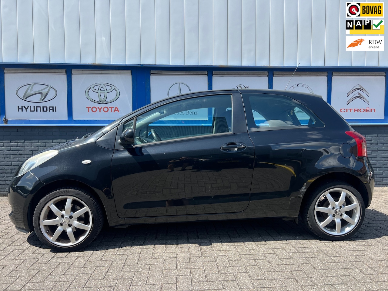 Toyota Yaris - 1.3 VVTi Sol 2008 141000KM 2495EU - AutoWereld.nl
