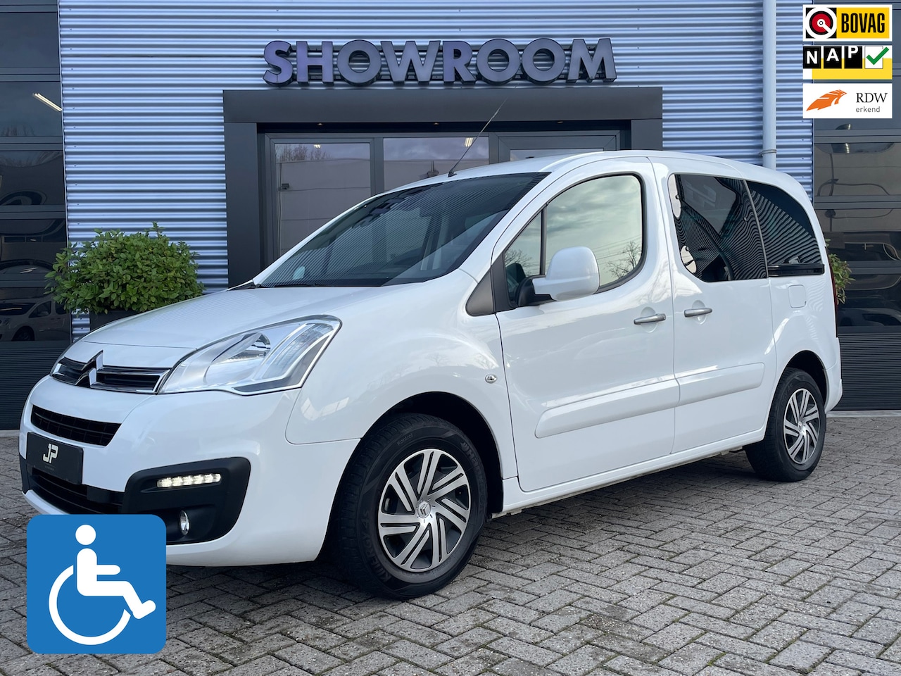 Citroën Berlingo - 1.6 BlueHDi Feel Rolstoelauto 5+1 Automaat|Airco|Camera|Cruisecontrol|PDC - AutoWereld.nl