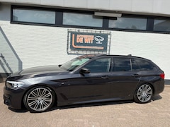 BMW 5-serie Touring - 520i High Executive