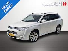 Mitsubishi Outlander - 2.0 PHEV Instyle+ Adaptieve Cruise | Trekhaak | Leder