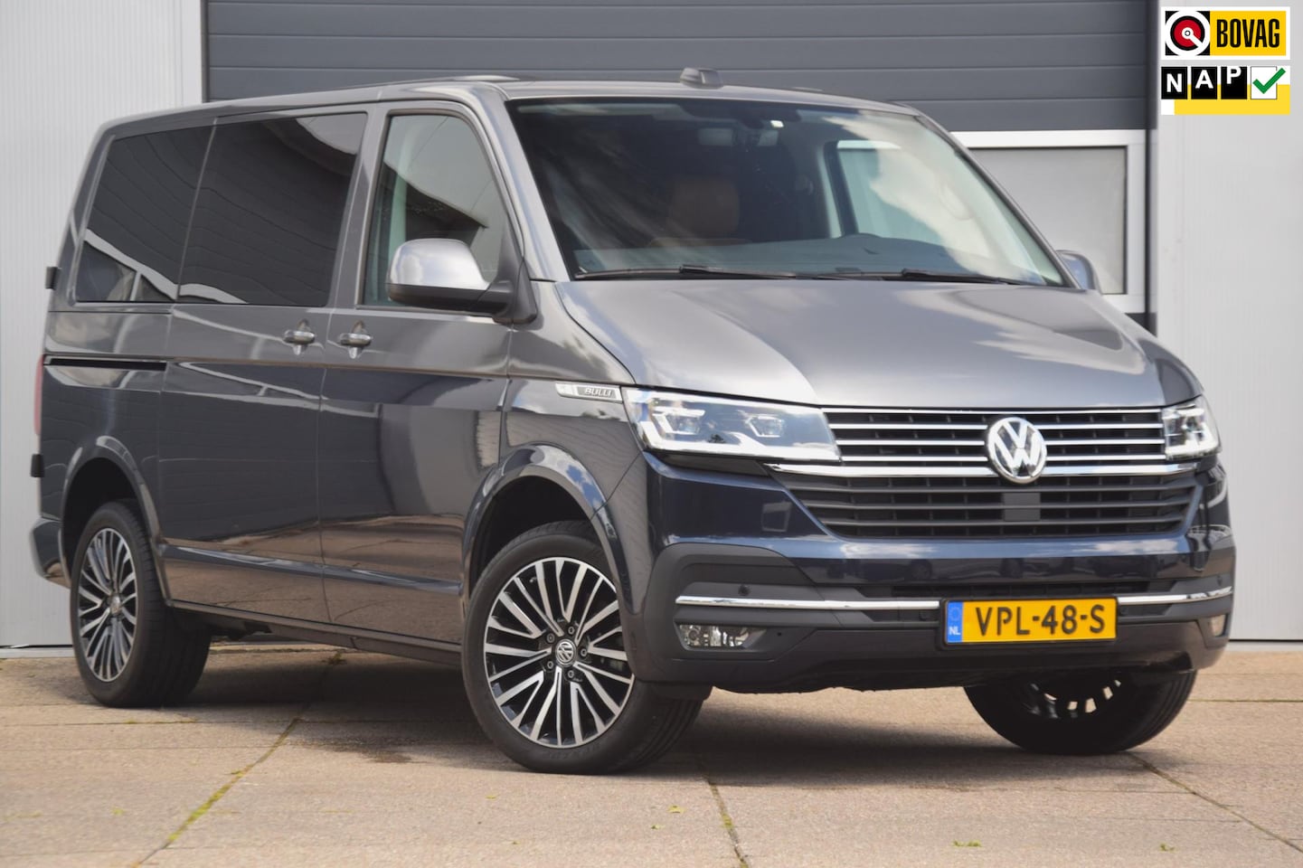 Volkswagen Transporter - 2.0 TDI L1H1 28 Bulli TWO-TONE/LEER/CAMERA/18" VELGEN ETC. - AutoWereld.nl