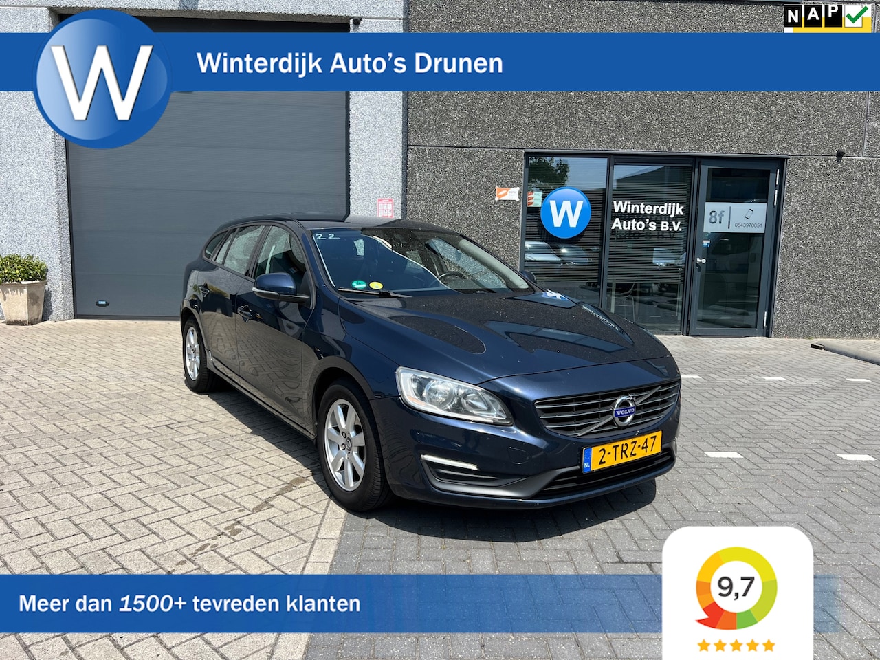 Volvo V60 - 2.0 D4 Kinetic Navi! Clima! Cruise! Trekhaak! Pdc! - AutoWereld.nl