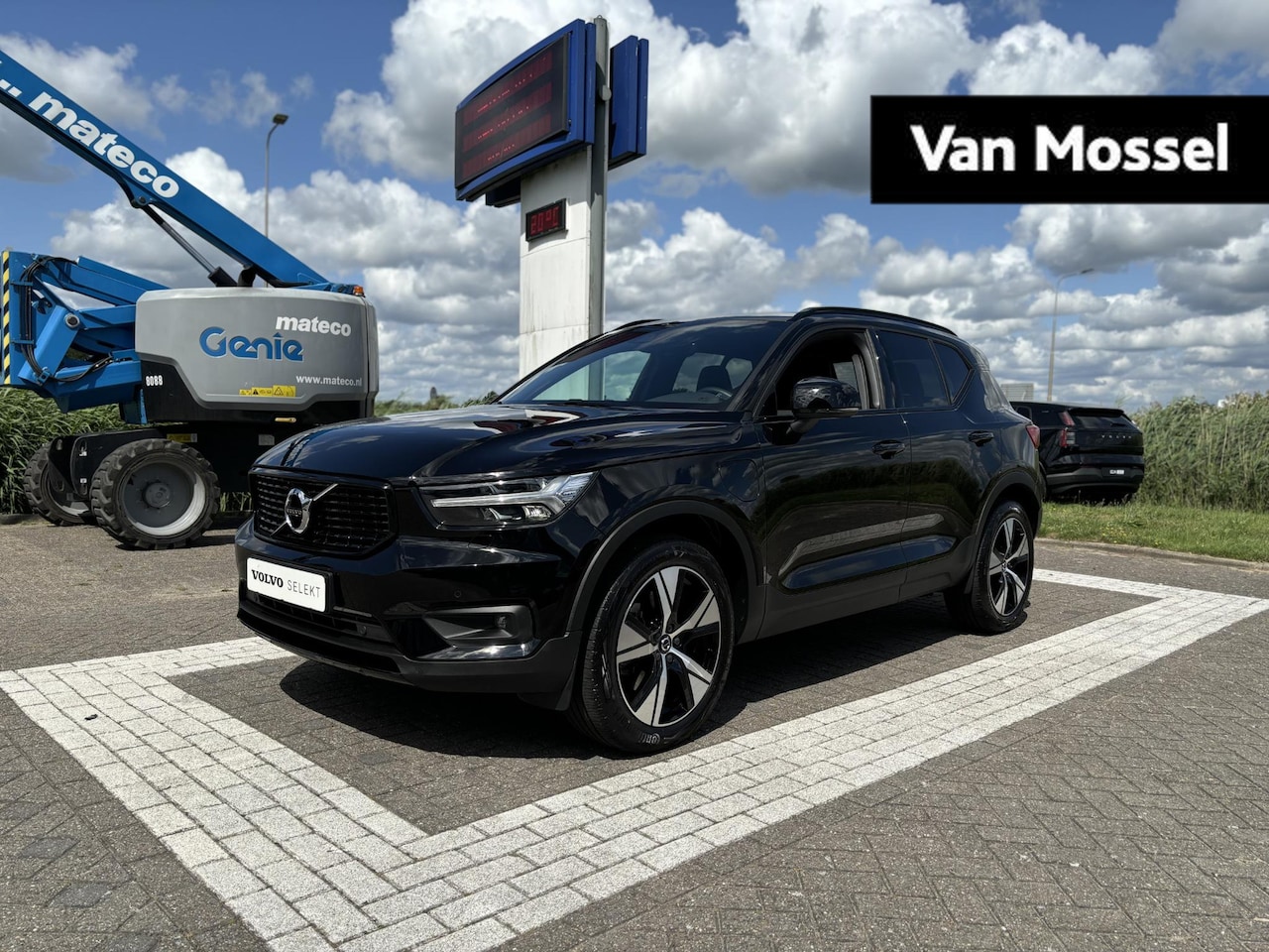 Volvo XC40 - T4 Recharge R-Design - AutoWereld.nl