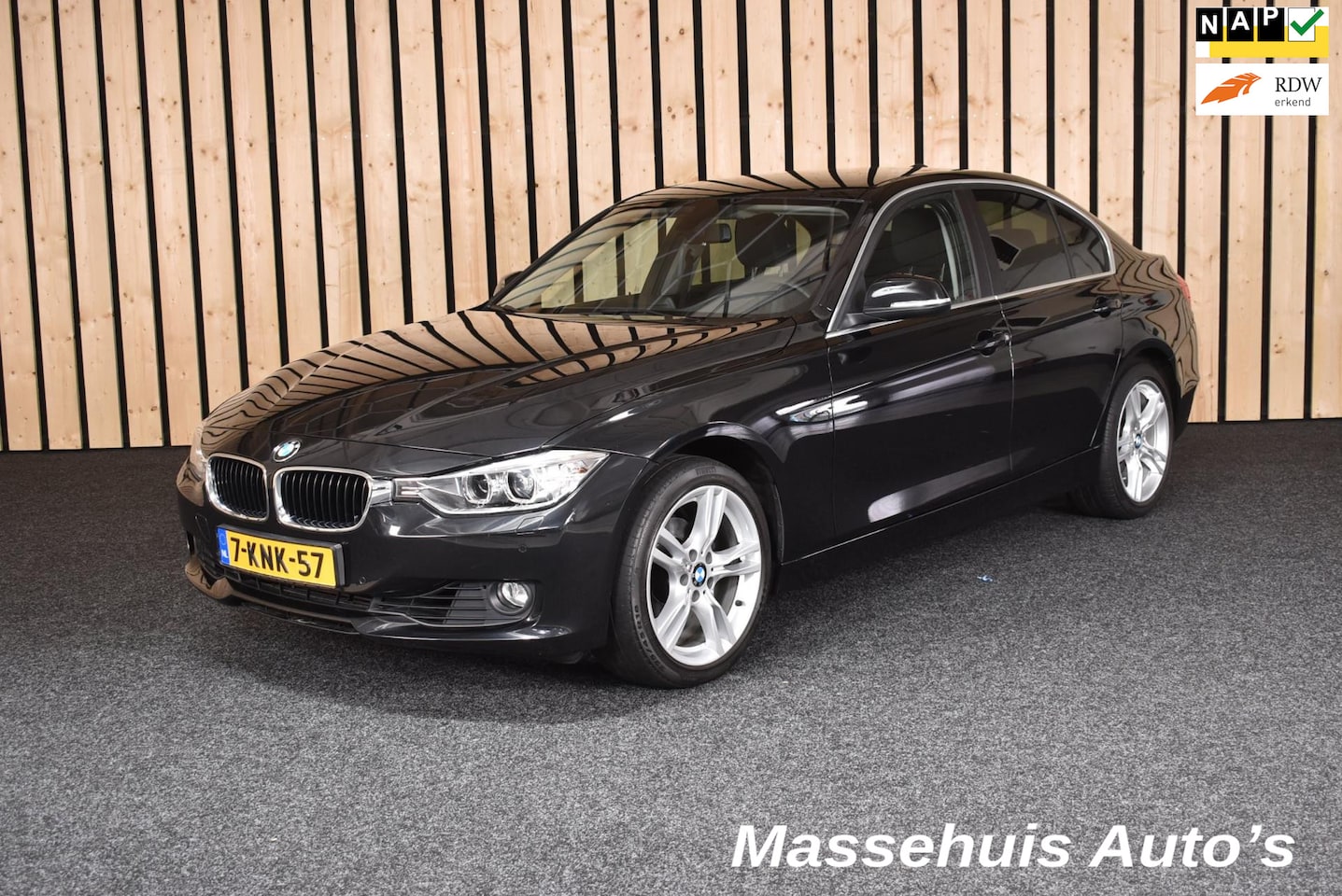 BMW 3-serie - 320i Executive 147dkm 18" Automaat 2e eig. Navi Clima Cruise Nwe APK - AutoWereld.nl