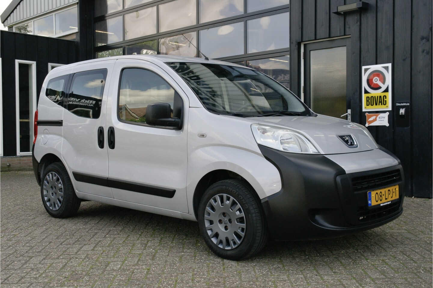 Peugeot Bipper Tepee - 1.4i | NL-Auto | 5-zitplaatsen | Trekhaak - AutoWereld.nl