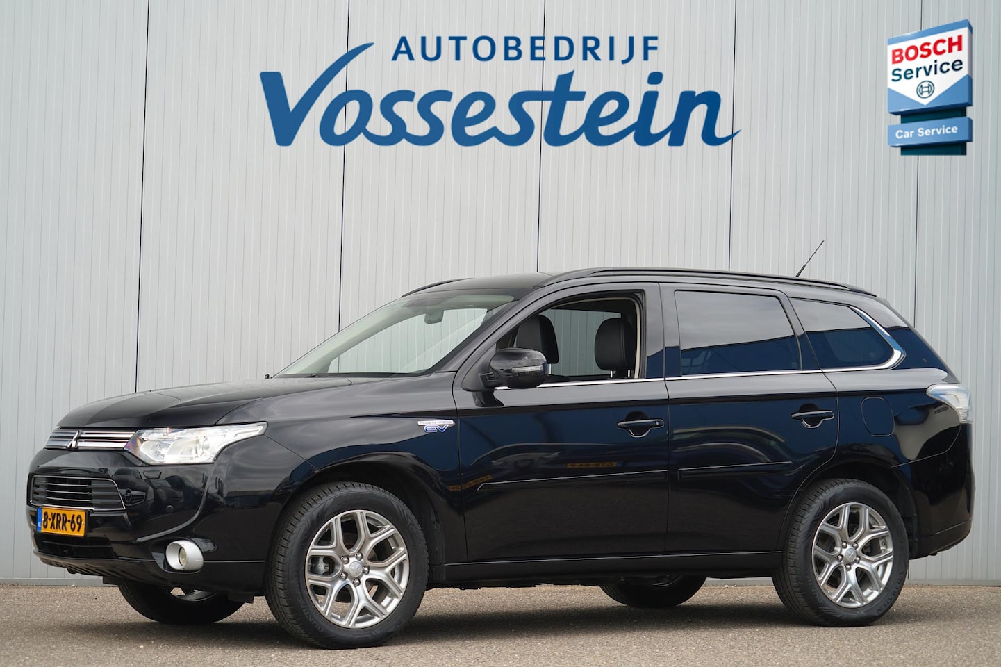 Mitsubishi Outlander - 2.0 PHEV Executive Edition / Camera / Navi / Climate / 18" LMV / NL-Auto - AutoWereld.nl