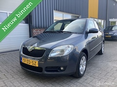 Skoda Fabia - 1.4-16V Ambiente NETTE AUTO TREKHAAK