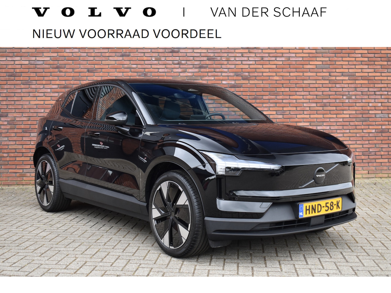 Volvo EX30 - Single Motor Extended Range 272PK Plus 69 kWh € 7500 KORTING | Black Pakket | - AutoWereld.nl