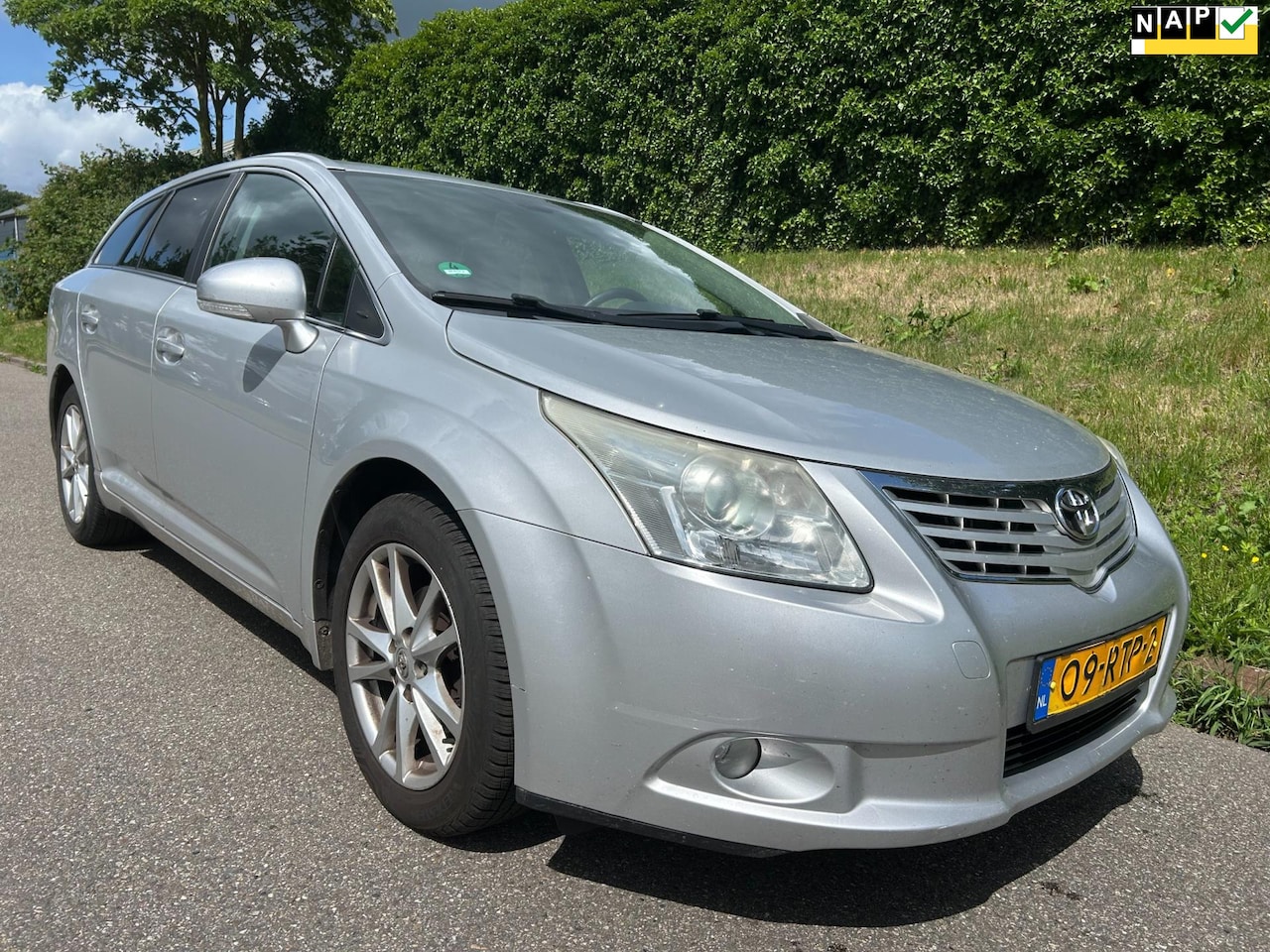 Toyota Avensis Wagon - 1.8 VVTi Business - Clima - Navi - Camera - AutoWereld.nl