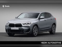 BMW X2 - xDrive25e High Executive | M-sport Shadow Line | Sportstoelen | Stoelverwarming | PDC voor