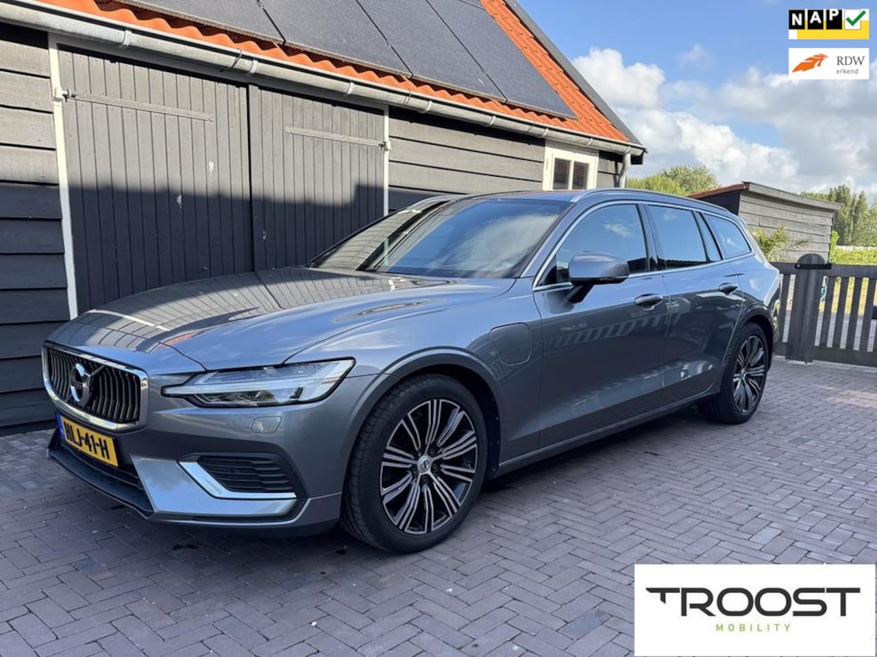 Volvo V60 - 2.0 T8 Twin Engine AWD Inscription|Panorama dak|HUD|LED|HarmanKardon audio|ACC - AutoWereld.nl