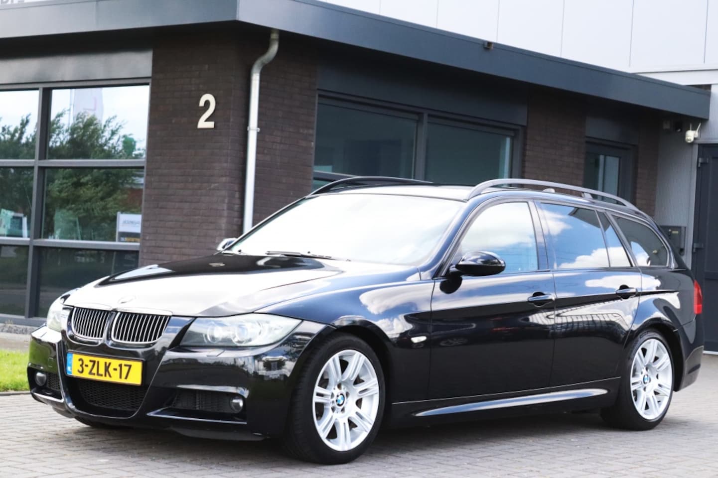 BMW 3-serie Touring - 325i M Sportpakket Navi Prof Trekhaak - AutoWereld.nl