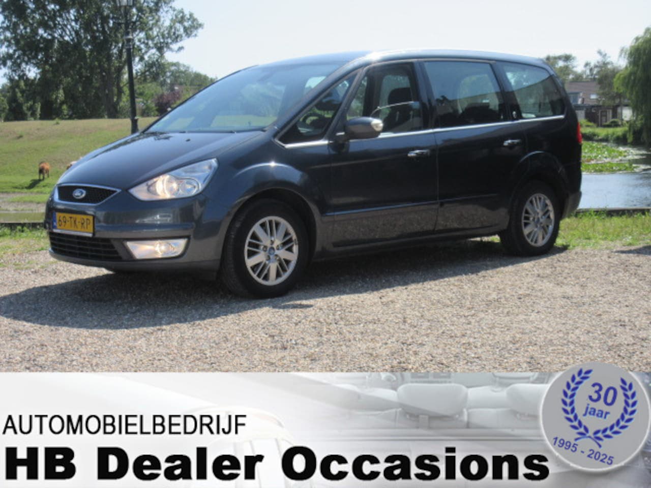 Ford Galaxy - 2.0-16V Ghia - Airco - Navigatie - 7 Persoons - AutoWereld.nl