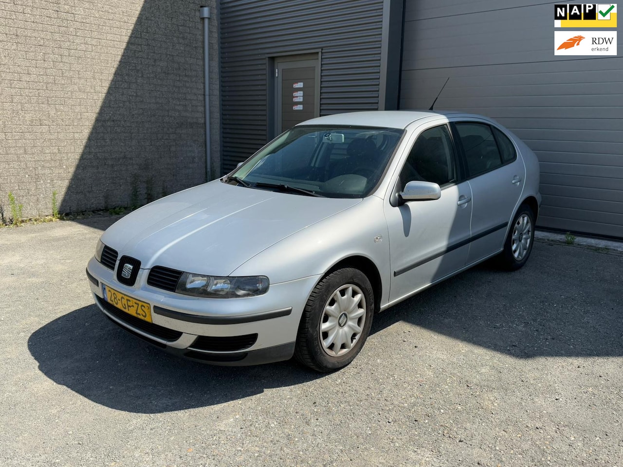 Seat Leon - 1.6-16V Stella 1.6-16V Stella - AutoWereld.nl
