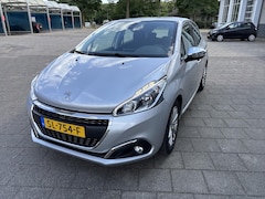 Peugeot 208 - 1.2 Puretech 82pk 5D Allure
