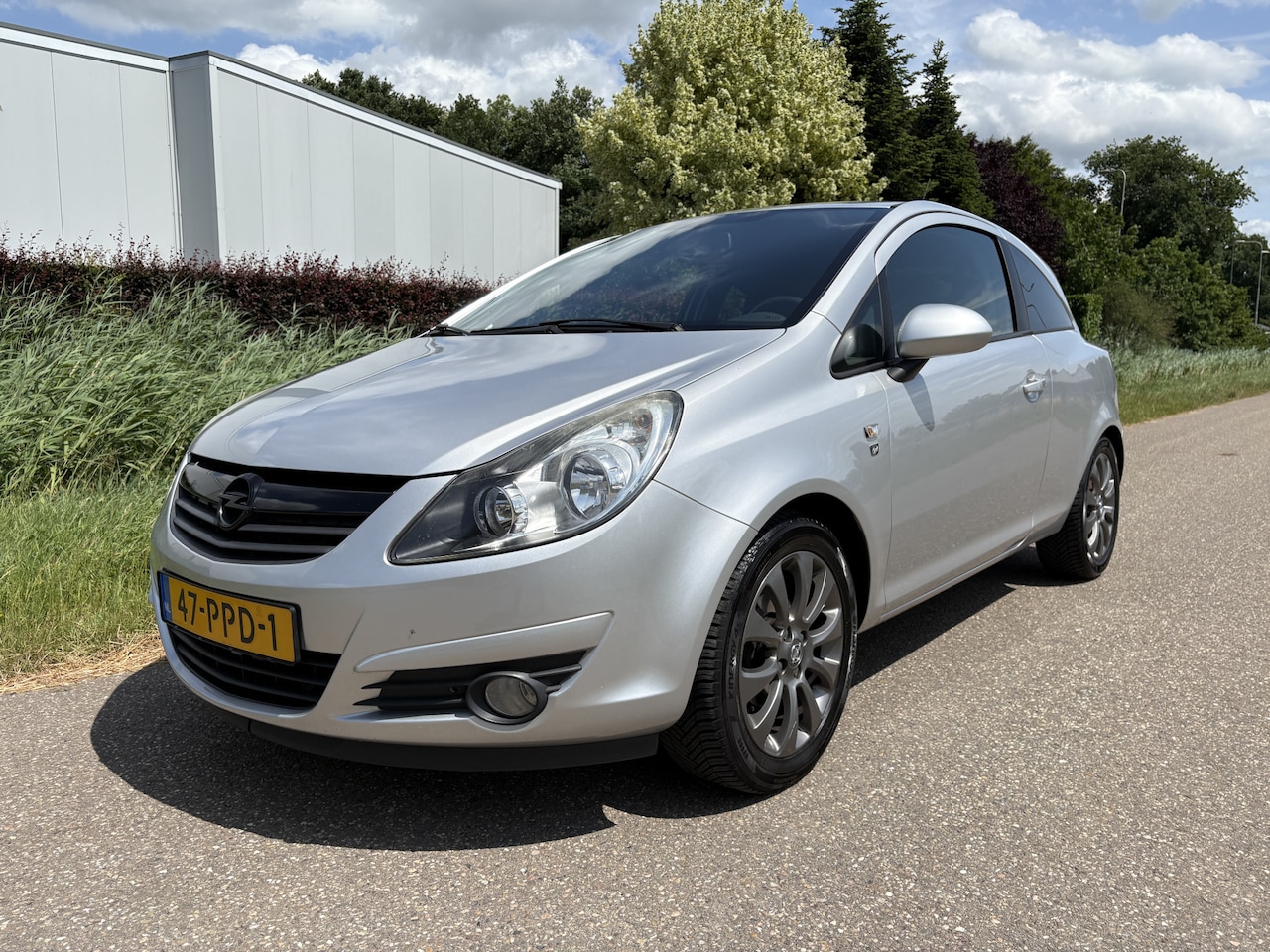 Opel Corsa - 1.4-16V '111' Edition / AIRCO / PARROT / 148dkm! NAP! - AutoWereld.nl