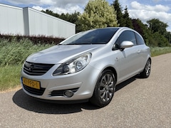 Opel Corsa - 1.4-16V '111' Edition / AIRCO / PARROT / 148dkm NAP