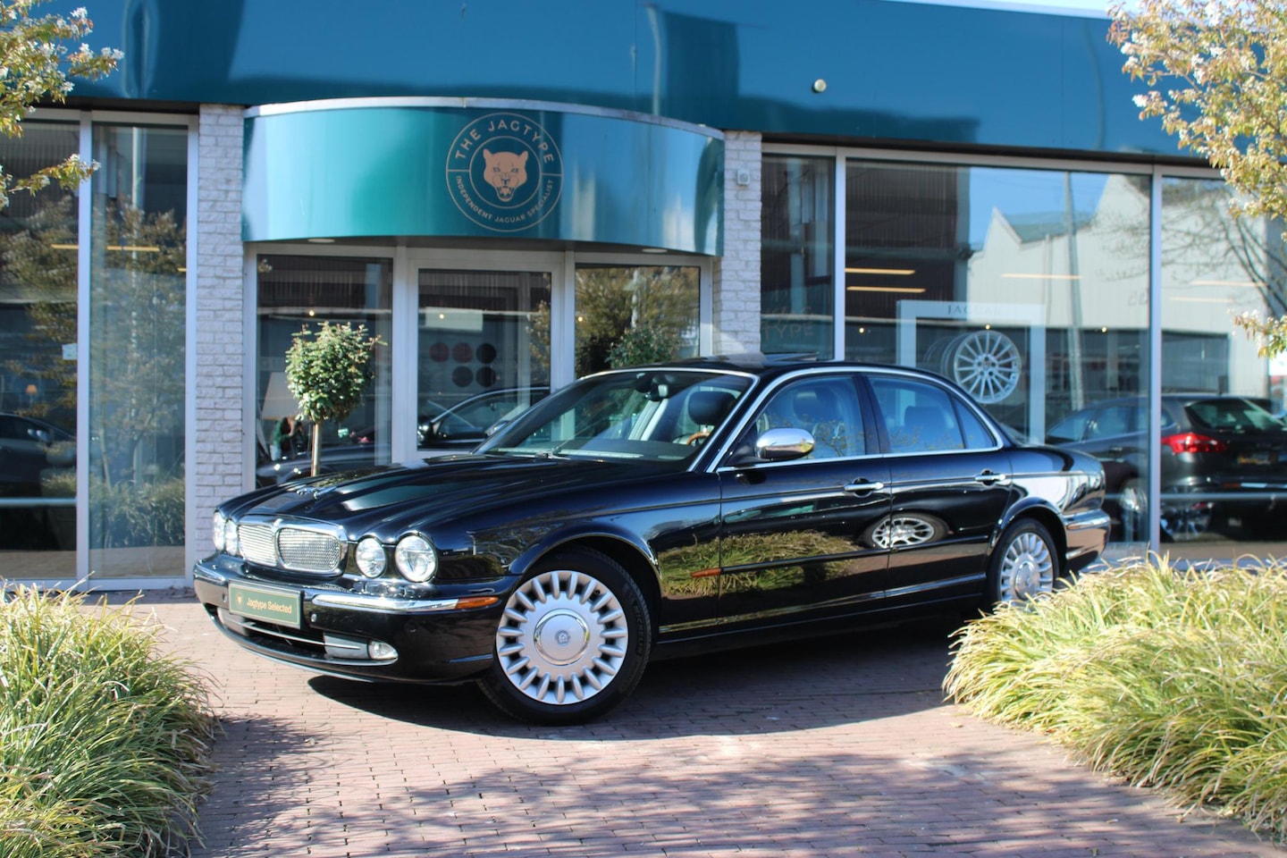 Jaguar XJR - 4.2 V8 S/C 4.2 V8 S/C - AutoWereld.nl