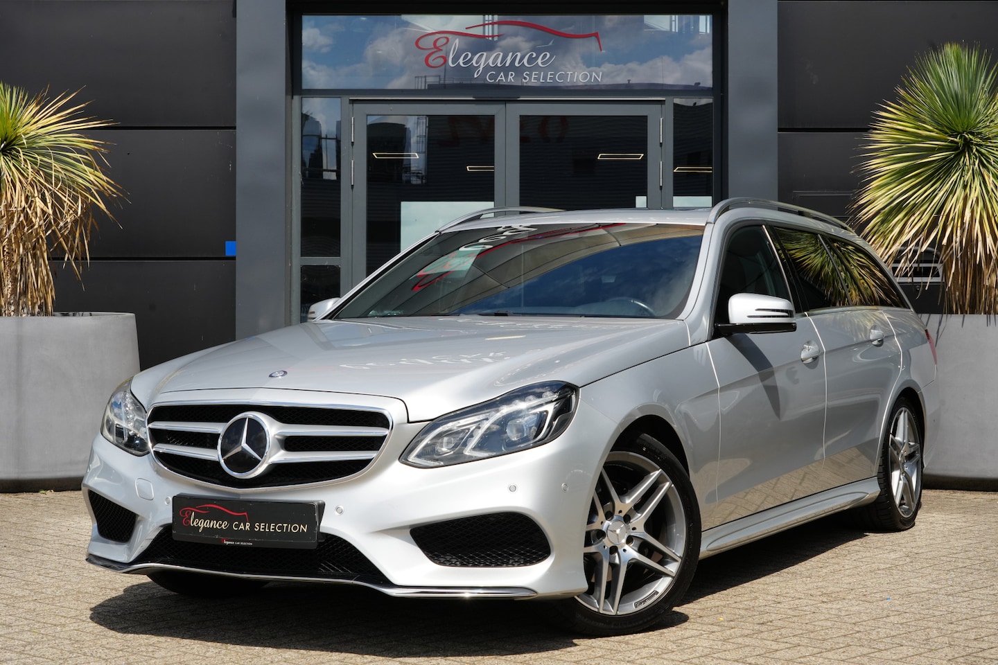 Mercedes-Benz E-klasse Estate - 250 Edition Sport Elegance 211pk Panoramadak/Trekhaak/Camera - AutoWereld.nl