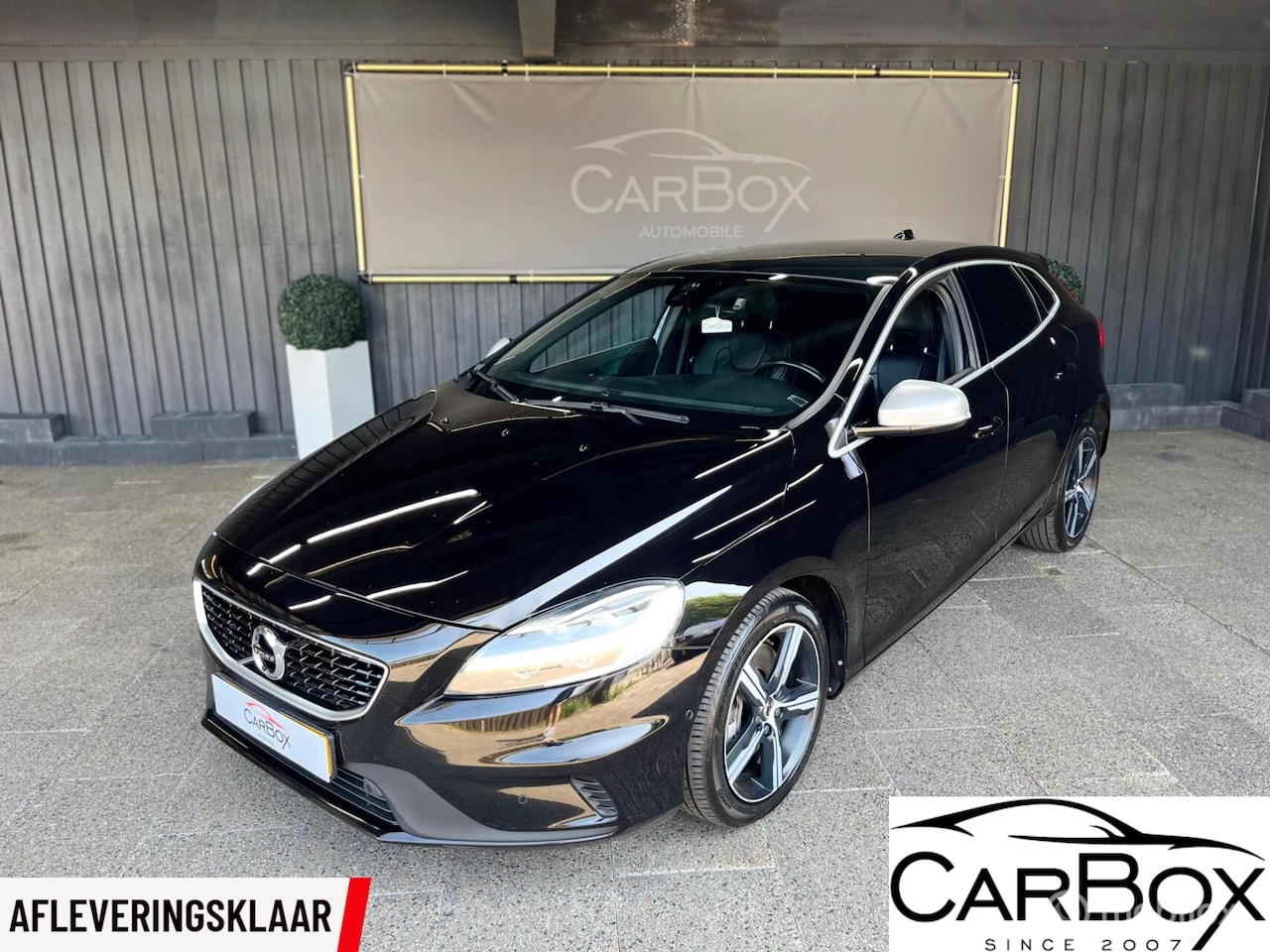 Volvo V40 - 2.0 T4 R-Design 2.0 T4 R-Design - AutoWereld.nl