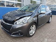 Peugeot 208 - 1.2 PureTech Signature