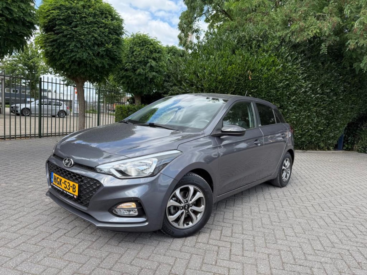 Hyundai i20 - 1.2 - 4 cil., Apple CarPlay, AIRCO, Achteruitrijcamera, Cruise, Stoel- & Stuurverwarming, - AutoWereld.nl