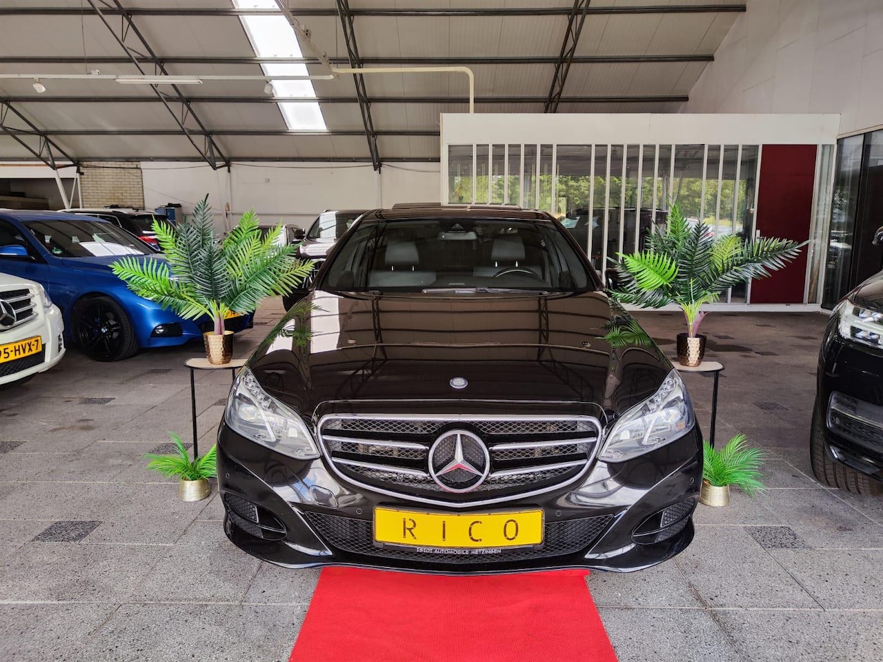 Mercedes-Benz E-klasse - E220CDI AMG-LINE EURO6! PANO! FULL! - AutoWereld.nl