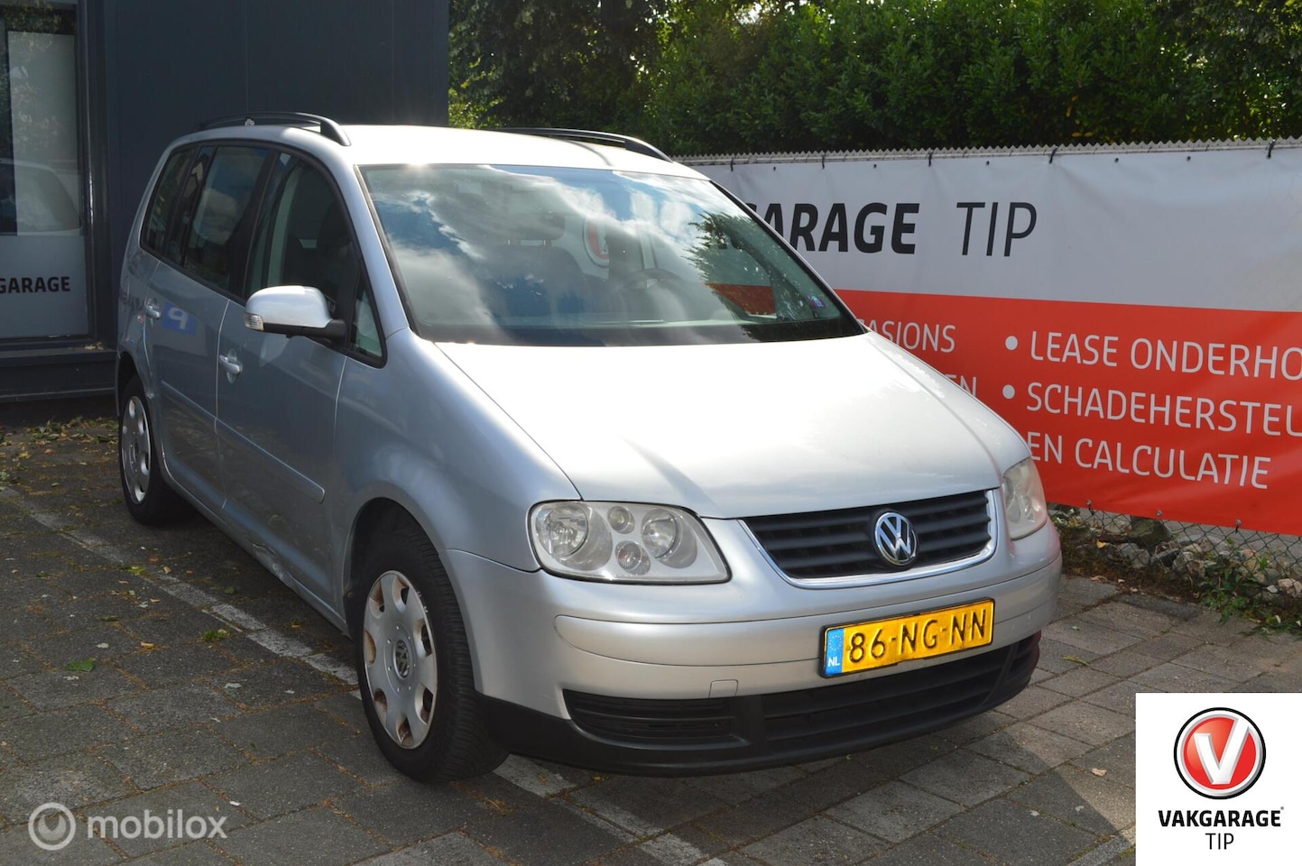 Volkswagen Touran - 1.6-16V FSI Trendline 1.6-16V FSI Trendline - AutoWereld.nl