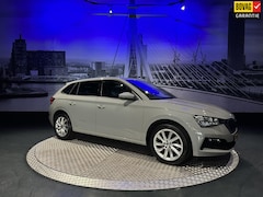Skoda Scala - 1.0 TSI Sport Business *SteelGrey*Camera*Sportstoelen*LED*Sunset