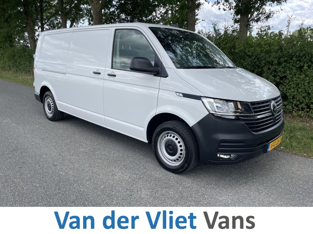 Volkswagen Transporter - T6.1 2.0 TDI 150pk L2 3zits Lease €352 p/m, Airco, Navi, PDC, Bott inrichting, Trekhaak, V - AutoWereld.nl