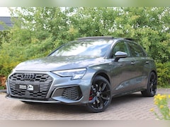 Audi A3 Sportback - 45 TFSIe | 3x S-Line | Panoramadak | Camera | Sfeerverlichting | Bang & Olufsen | Black op