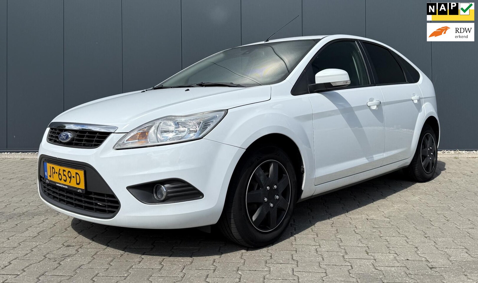 Ford Focus - 1.6 Trend Airco Cruise Carplay APK 5 Deurs - AutoWereld.nl