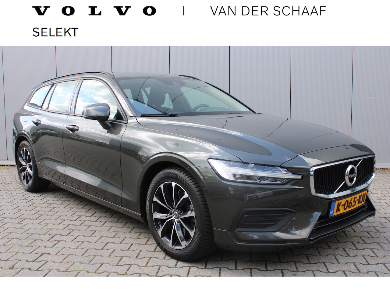 Volvo V60 - B3 Momentum Advantage | Leder | Stoelverwarming | Trekhaak | - AutoWereld.nl
