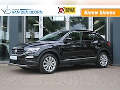 Volkswagen T-Roc - 1.5 TSI 150PK IQ Drive, Trekhaak, Apple Carplay/ Android Auto, etc