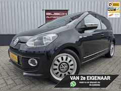 Volkswagen Up! - 1.0 5 deurs Black Up BlueMotion VAN 2e EIG