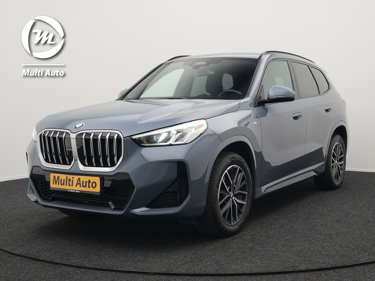 BMW X1 - sDrive18i M-Sport |Leder Alcantara Sportstoelen | Navigatie | Cruise Control | Camera | Pa - AutoWereld.nl