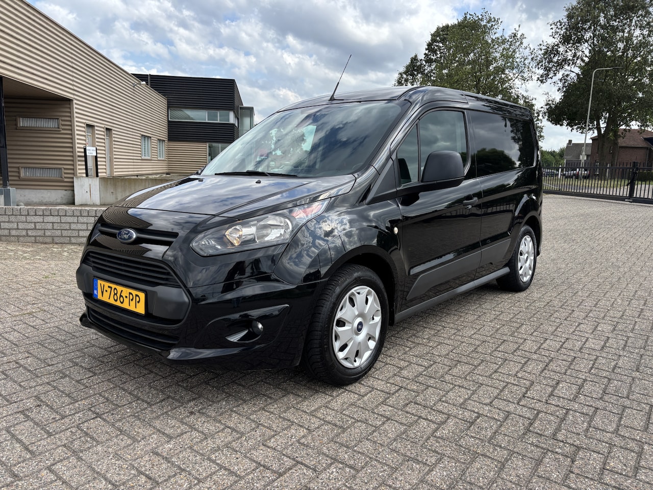 Ford Transit Connect - 1.5 TDCI L1 Trend [ Marge !! ] [ fm navi,camera,airco,cruise,trekhaak ] - AutoWereld.nl