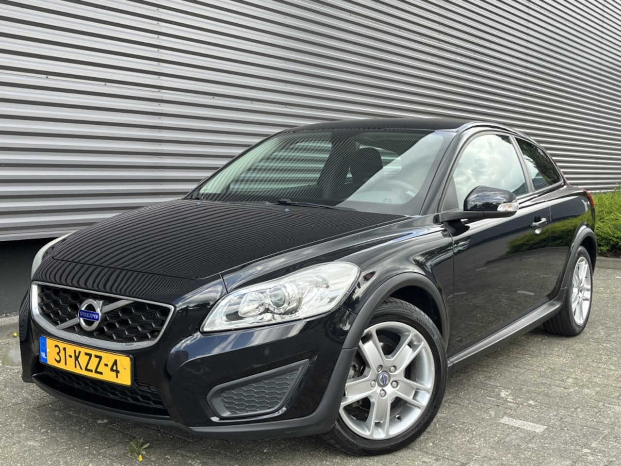 Volvo C30 - 2.0 146PK Kinetic / NAP / NW APK / 2010 / - AutoWereld.nl