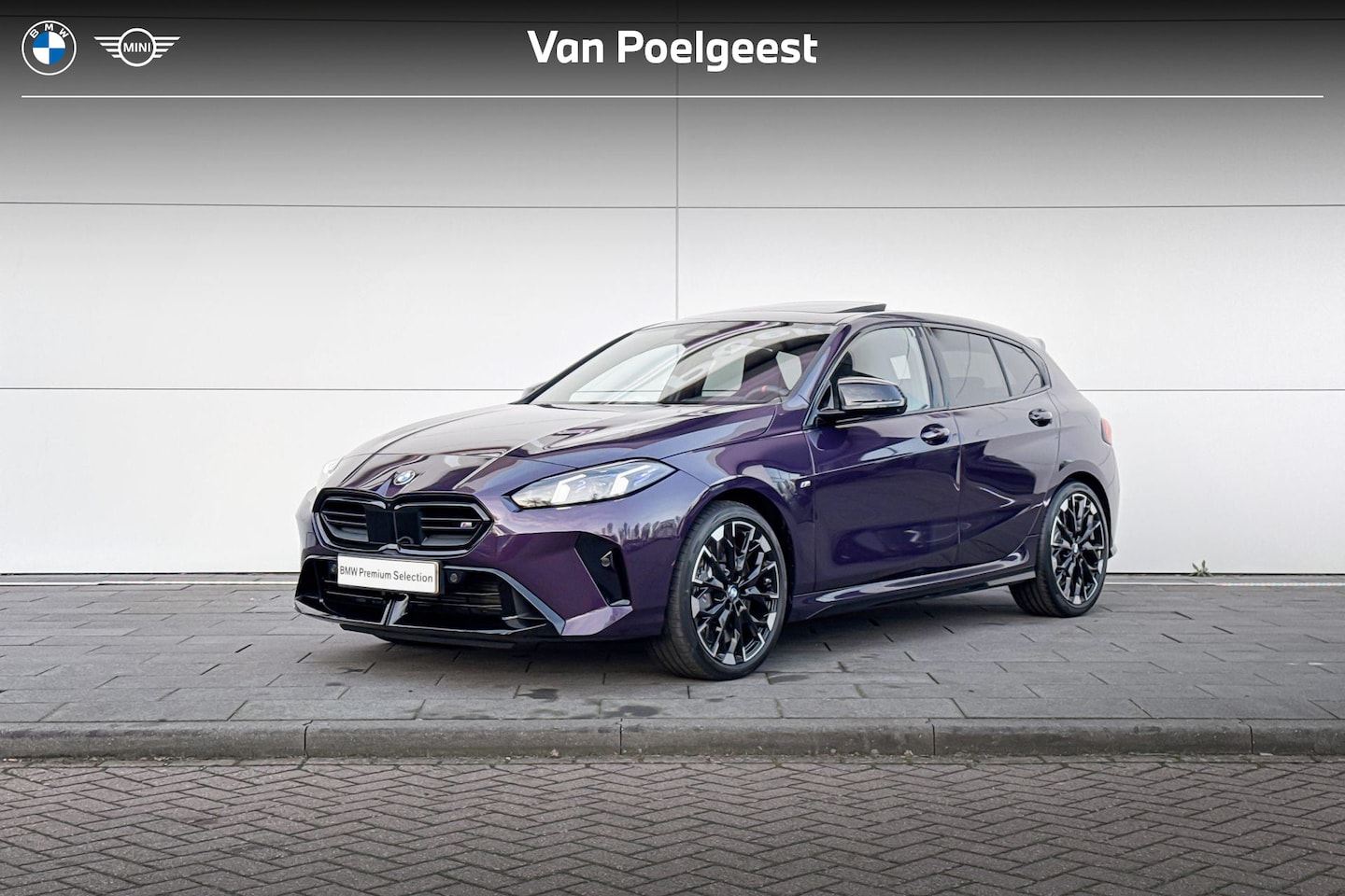 BMW 1-serie - M135 xDrive | Panoramadak - AutoWereld.nl