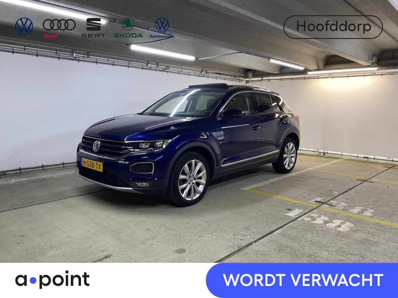 Volkswagen T-Roc - 1.5 TSI Sport 150 pk Automaat (DSG) | Navigatie | Panoramadak | Parkeersensoren | Achterui - AutoWereld.nl