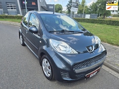 Peugeot 107 - 1.0-12V Sublime 5 deurs airco zeer nette auto