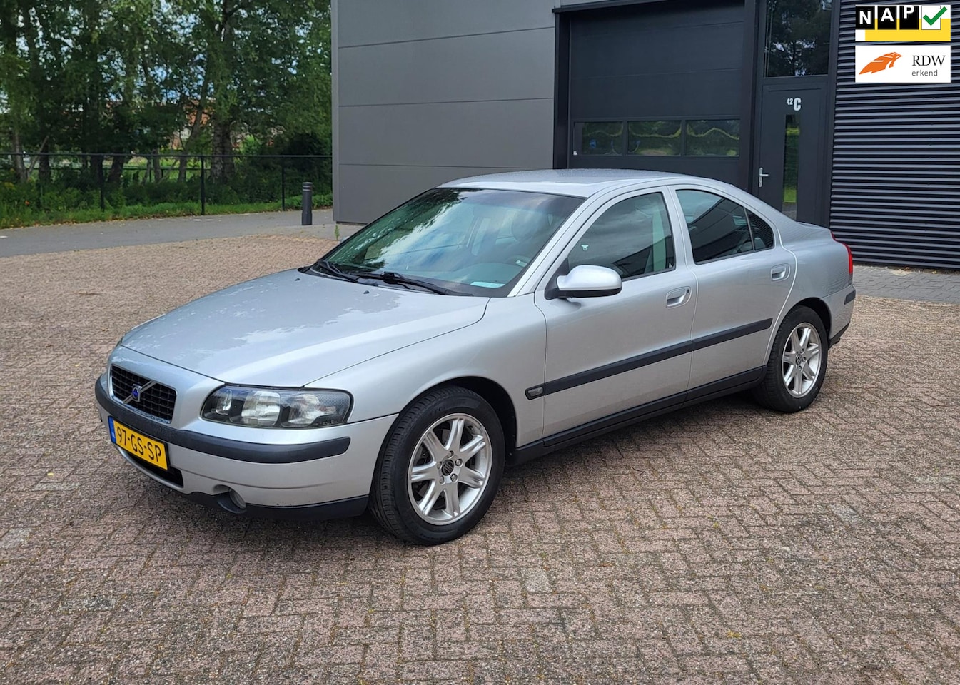 Volvo S60 - 2.4 Edition Trekhaak,Airco,APK06/26! - AutoWereld.nl
