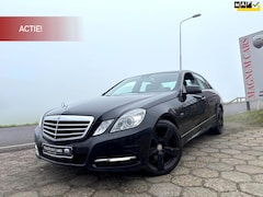 Mercedes-Benz E-klasse - 220 CDI Avantgarde NAP AUTOMAAT AIRCO TREKHAAK XENON LEDER NAVI SCHERM VELGEN