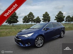 Toyota Avensis Touring Sports - Pano 1.8 VVT-i Executive Dealeronderhouden Pano|Camera|Stoelverwarming|Navi|